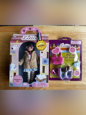 Lottie Doll Pandora's Box with Biscuit The Beagle Playset NIB